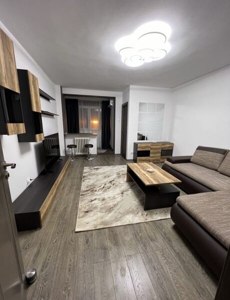 Eroii Revolutiei, Piata Progresul, pet friendly