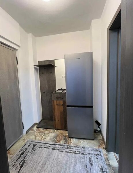 Eroii Revolutiei, Piata Progresul, pet friendly